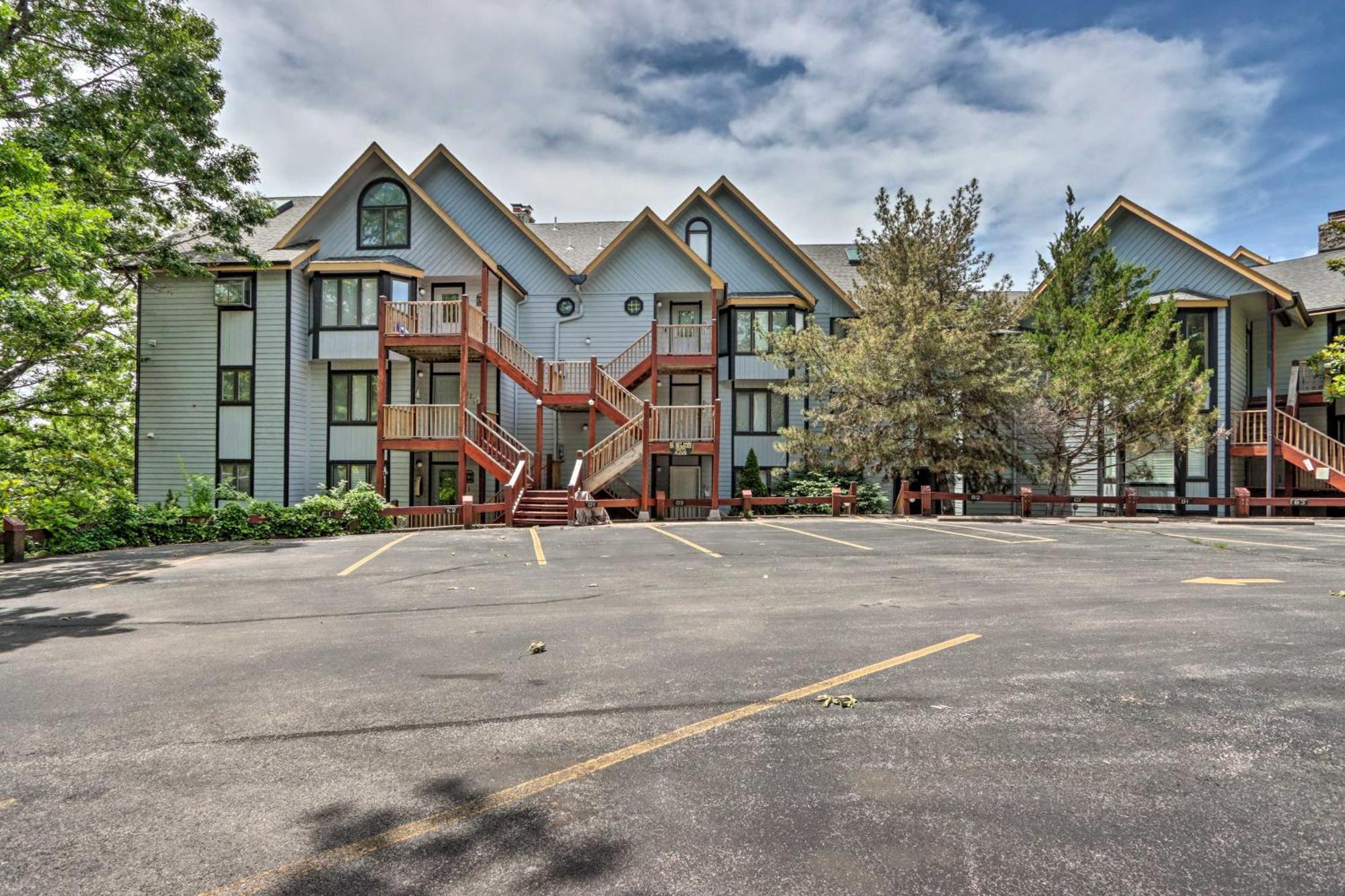 Lakefront Osage Beach Condo With Balcony And Views! Exterior photo